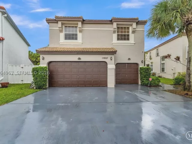Продажа дома по адресу 15887 NW 11th St - фото 9308118