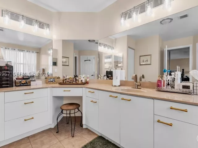 Продажа дома по адресу 15887 NW 11th St - фото 9308146