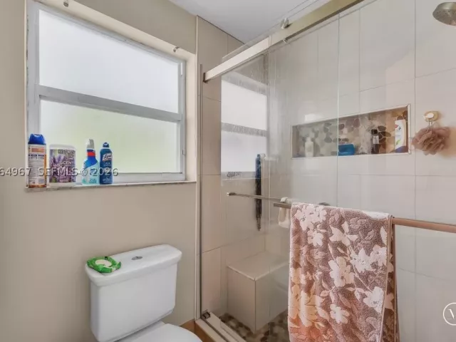 Продажа дома по адресу 15887 NW 11th St - фото 9308149