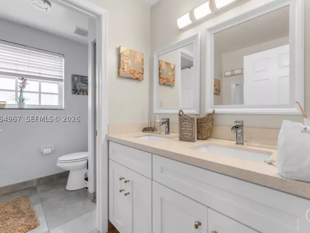 Продажа дома по адресу 15887 NW 11th St - фото 9308152