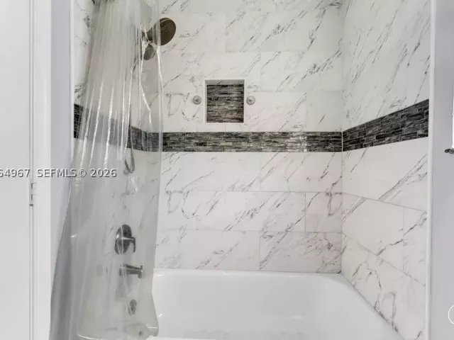 Продажа дома по адресу 15887 NW 11th St - фото 9308153