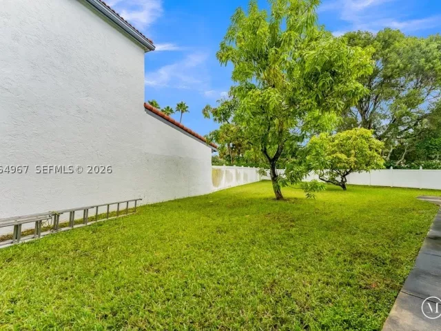 Продажа дома по адресу 15887 NW 11th St - фото 9308170