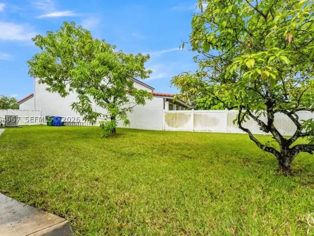 Продажа дома по адресу 15887 NW 11th St - фото 9308171