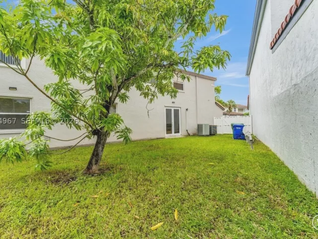 Продажа дома по адресу 15887 NW 11th St - фото 9308172