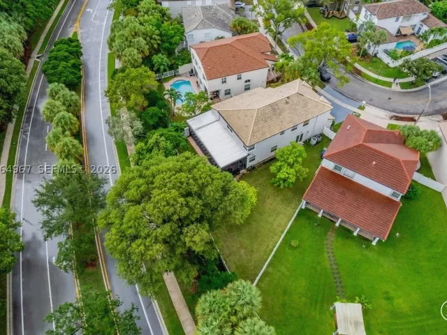 Продажа дома по адресу 15887 NW 11th St - фото 9308174