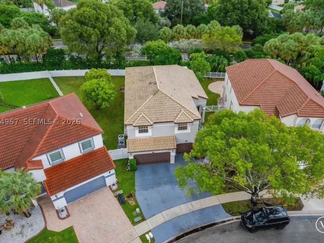 Продажа дома по адресу 15887 NW 11th St - фото 9308176