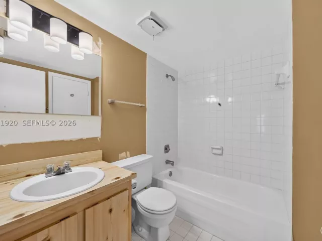 Продажа дома по адресу 13504 SW 102nd Ln - фото 9374893
