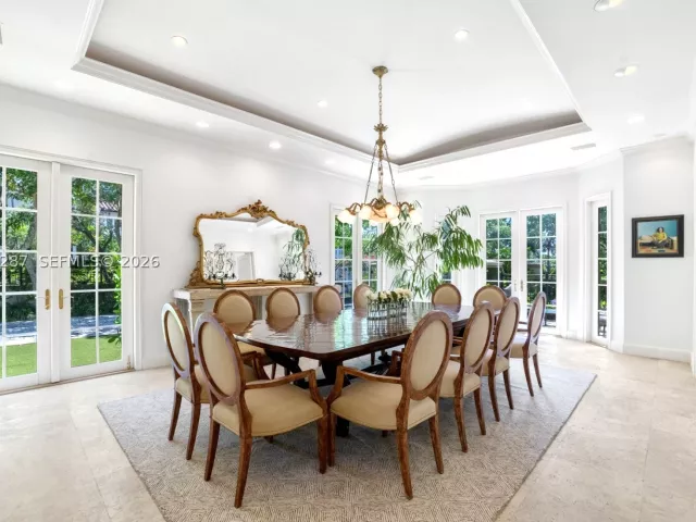 Продажа дома по адресу 3460 S Moorings Way - фото 9334915