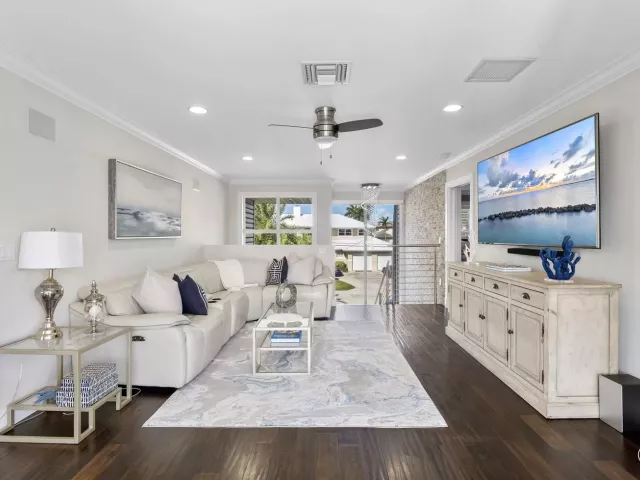 Продажа дома по адресу 910 JASMINE Drive - фото 9326644