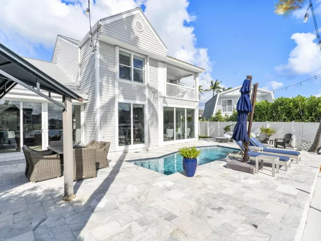 Продажа дома по адресу 910 JASMINE Drive - фото 9326646