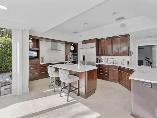 Продажа дома по адресу 910 JASMINE Drive - фото 9326634