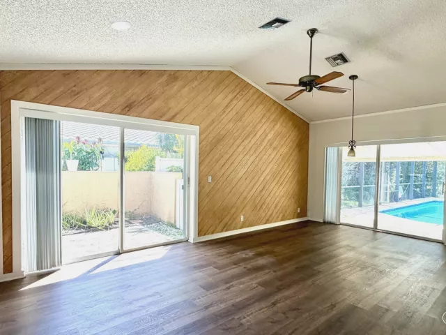 Продажа дома по адресу 7160 NW 4TH Avenue - фото 9371866