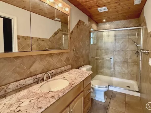 Продажа дома по адресу 7160 NW 4TH Avenue - фото 9371872