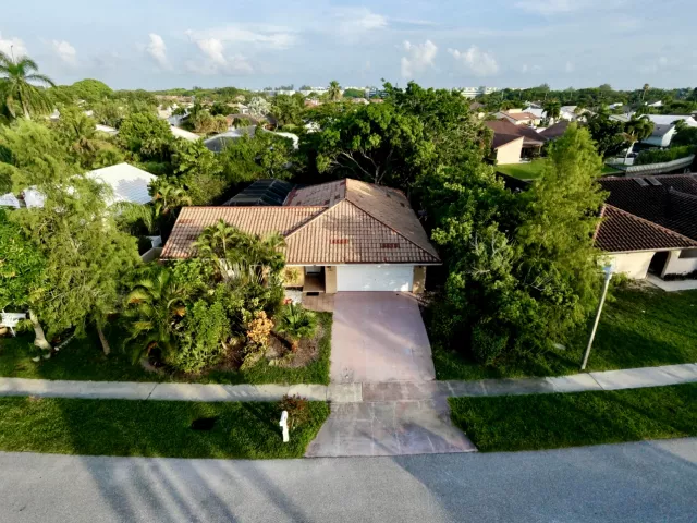 Продажа дома по адресу 7160 NW 4TH Avenue - фото 9371856