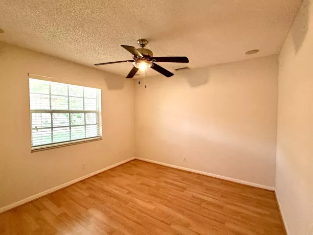 Продажа дома по адресу 7160 NW 4TH Avenue - фото 9371875