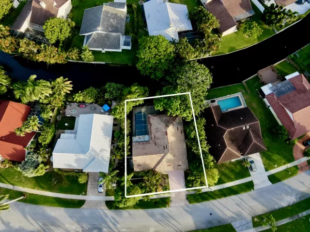 Продажа дома по адресу 7160 NW 4TH Avenue - фото 9371858