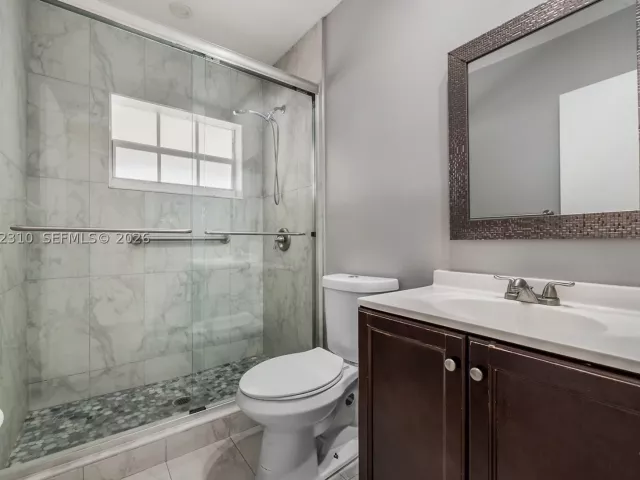 Продажа дома по адресу 10240 SW 35th St - фото 9347606