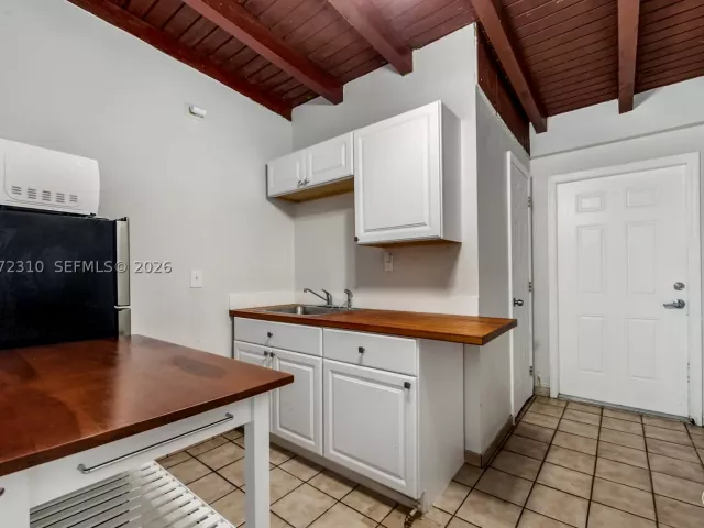 Продажа дома по адресу 10240 SW 35th St - фото 9347609