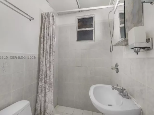 Продажа дома по адресу 10240 SW 35th St - фото 9347610