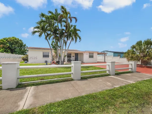 Продажа дома по адресу 10240 SW 35th St - фото 9347599