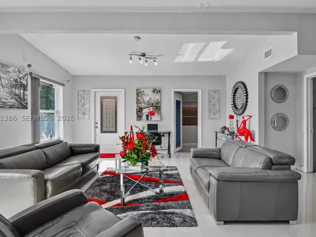 Продажа дома по адресу 3538 SW 87th Ct - фото 9477768