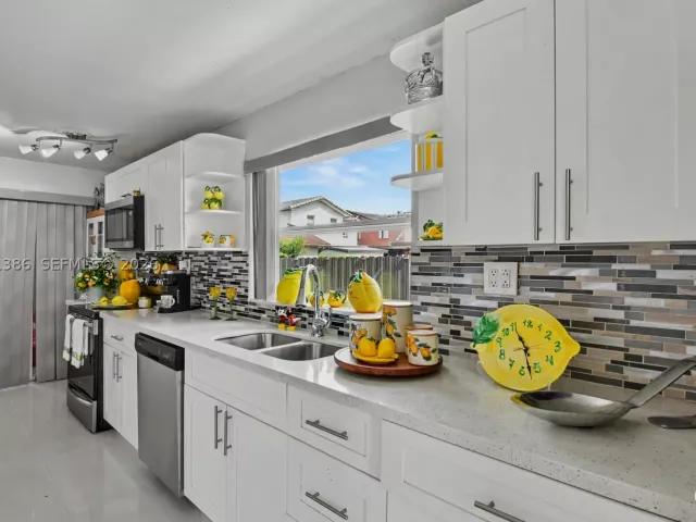 Продажа дома по адресу 3538 SW 87th Ct - фото 9477772
