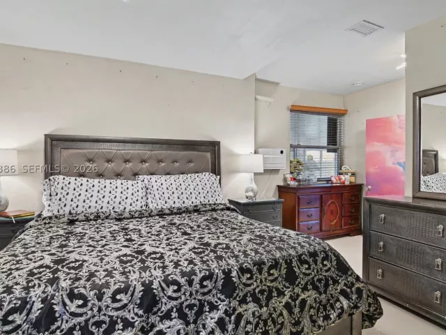 Продажа дома по адресу 3538 SW 87th Ct - фото 9477790
