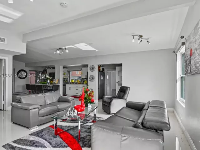 Продажа дома по адресу 3538 SW 87th Ct - фото 9477761