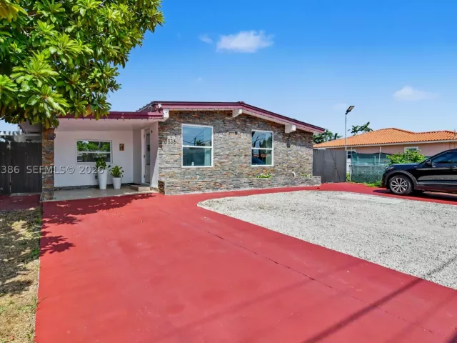 Продажа дома по адресу 3538 SW 87th Ct - фото 9477821