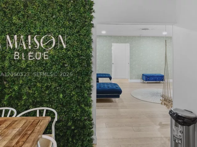 Продажа дома по адресу 4810 Johnson St - фото 9372506