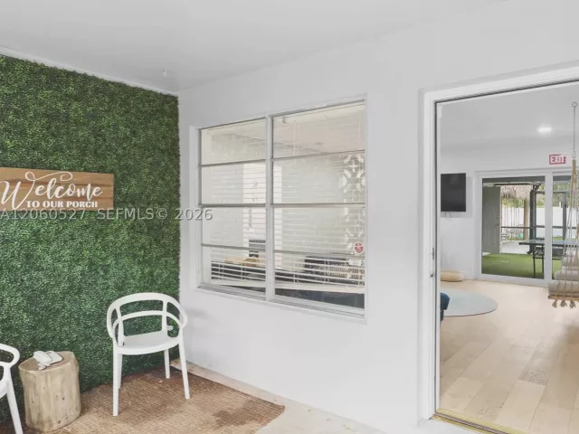 Продажа дома по адресу 4810 Johnson St - фото 9372518
