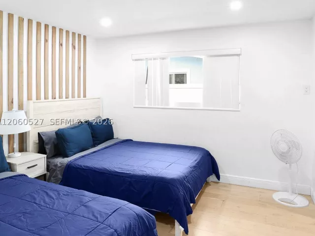 Продажа дома по адресу 4810 Johnson St - фото 9372522