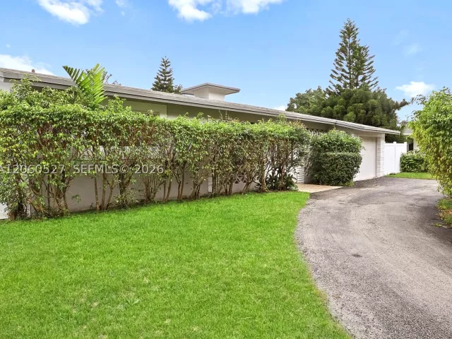 Продажа дома по адресу 4810 Johnson St - фото 9372487