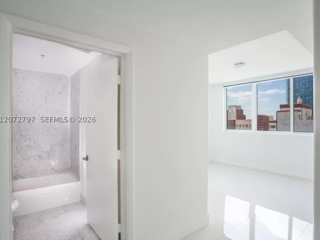 Квартира в аренду номер2402 - фото 9337465
