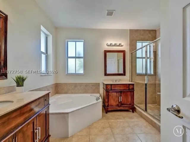 Продажа дома по адресу 7490 NW 115th Ct - фото 9335959