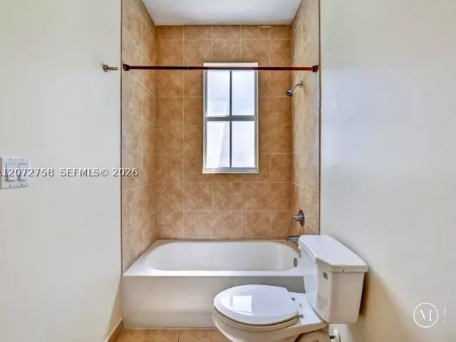 Продажа дома по адресу 7490 NW 115th Ct - фото 9335960
