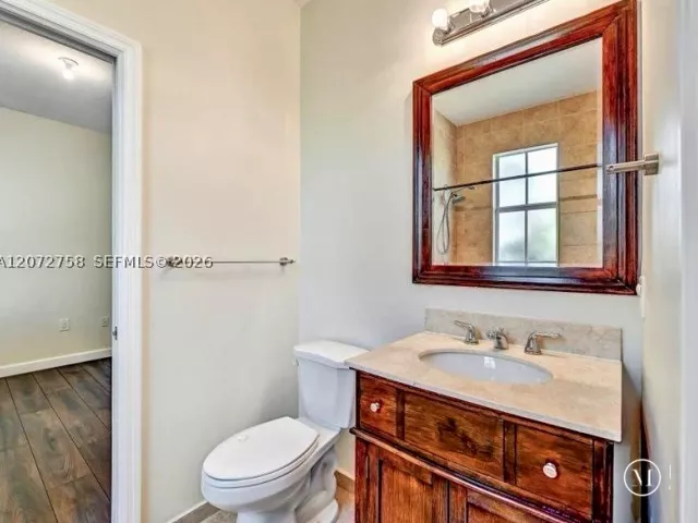 Продажа дома по адресу 7490 NW 115th Ct - фото 9335963