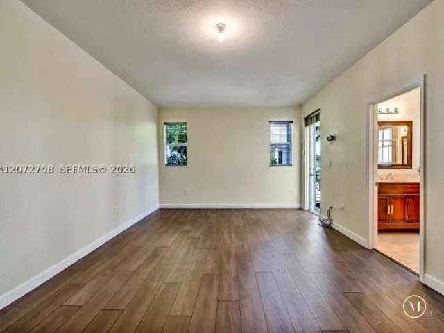 Продажа дома по адресу 7490 NW 115th Ct - фото 9335966