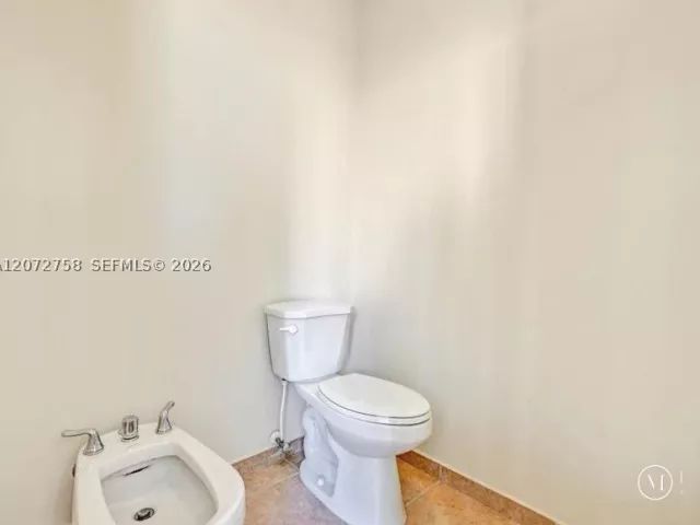 Продажа дома по адресу 7490 NW 115th Ct - фото 9335972