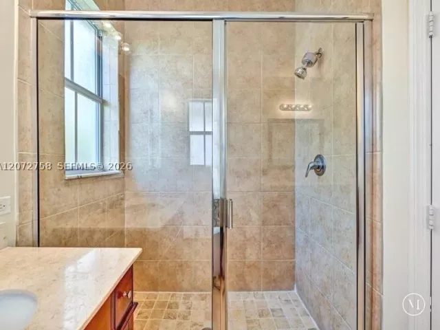 Продажа дома по адресу 7490 NW 115th Ct - фото 9335973