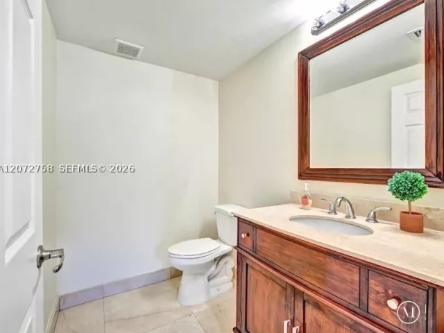 Продажа дома по адресу 7490 NW 115th Ct - фото 9335974