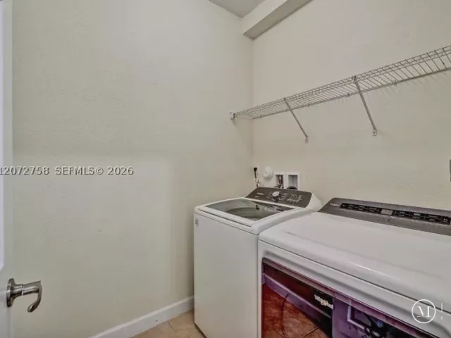 Продажа дома по адресу 7490 NW 115th Ct - фото 9335976