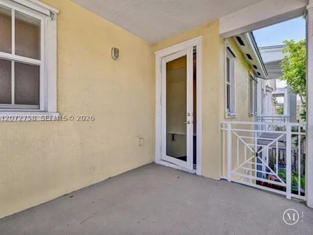 Продажа дома по адресу 7490 NW 115th Ct - фото 9335982