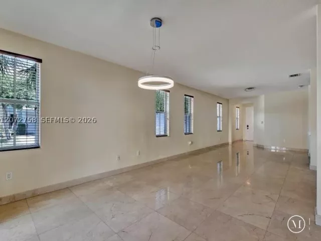 Продажа дома по адресу 7490 NW 115th Ct - фото 9335957