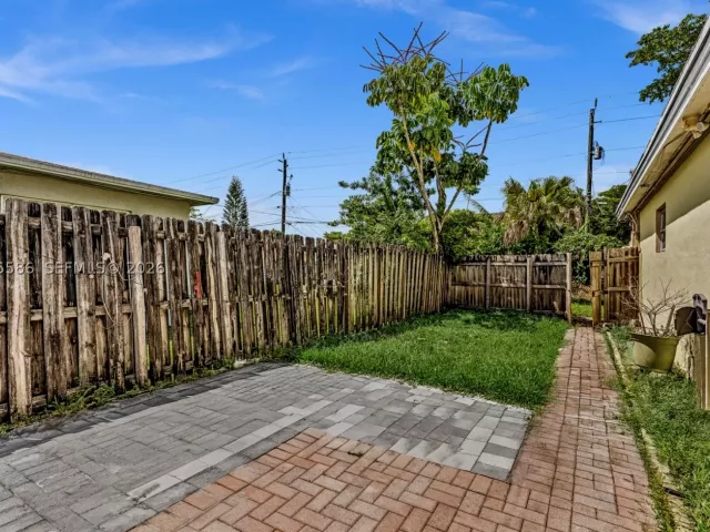Продажа дома по адресу 1943 Rodman St - фото 9334478
