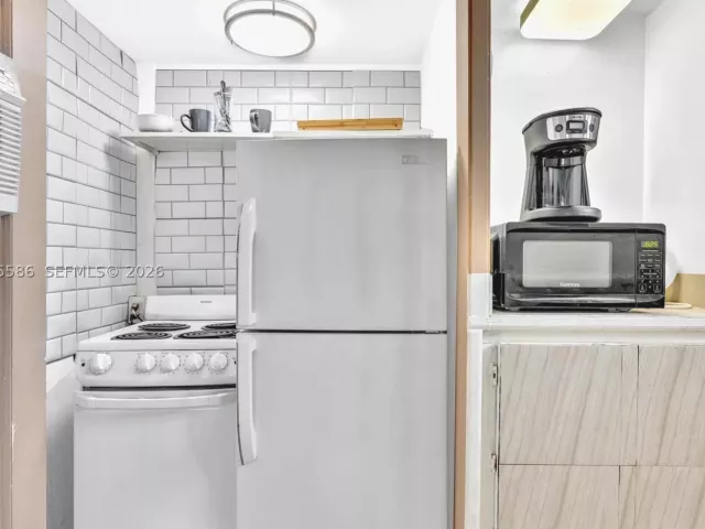 Продажа дома по адресу 1943 Rodman St - фото 9334489