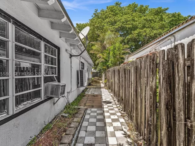 Продажа дома по адресу 1943 Rodman St - фото 9334451