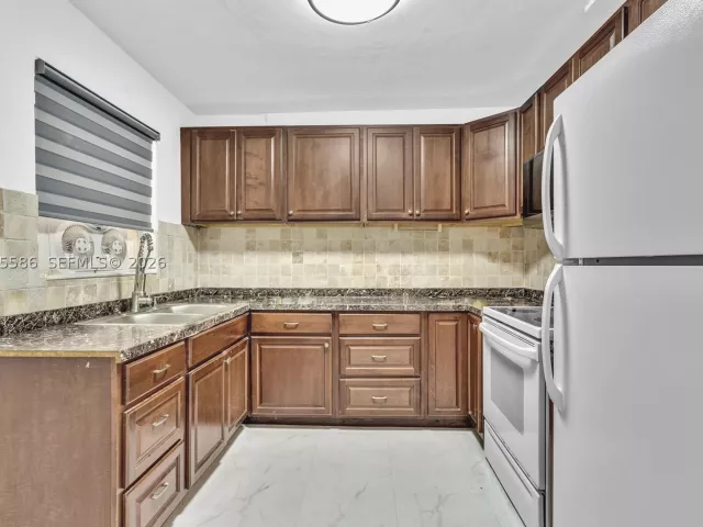 Продажа дома по адресу 1943 Rodman St - фото 9334505