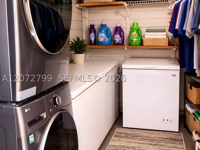Продажа дома по адресу 4118 N Circle Dr - фото 9335834