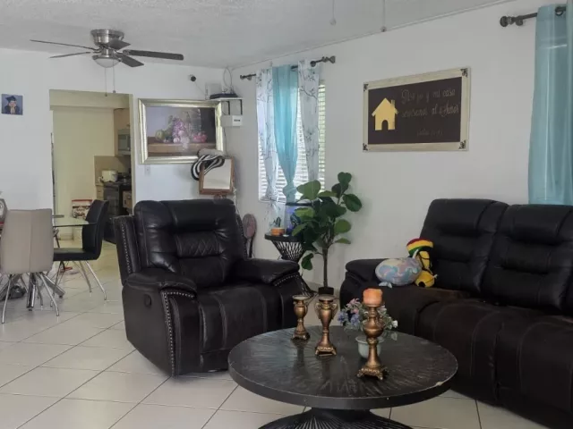 Продажа дома по адресу 4118 N Circle Dr - фото 9335825